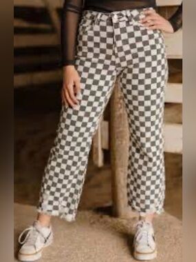 Sterling Kreek fast lane checkered crop jeans